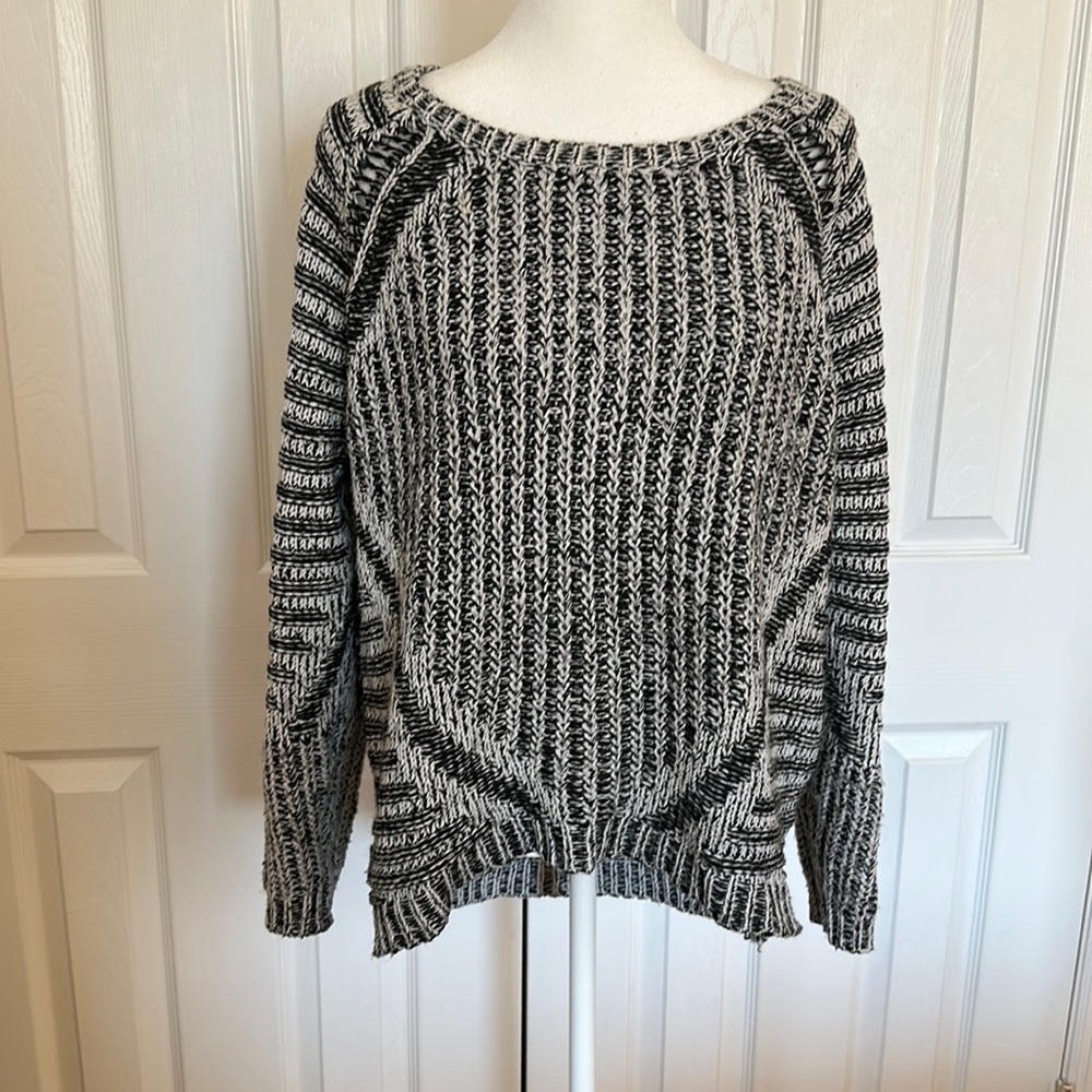 Dex, Medium Women’s Sweater